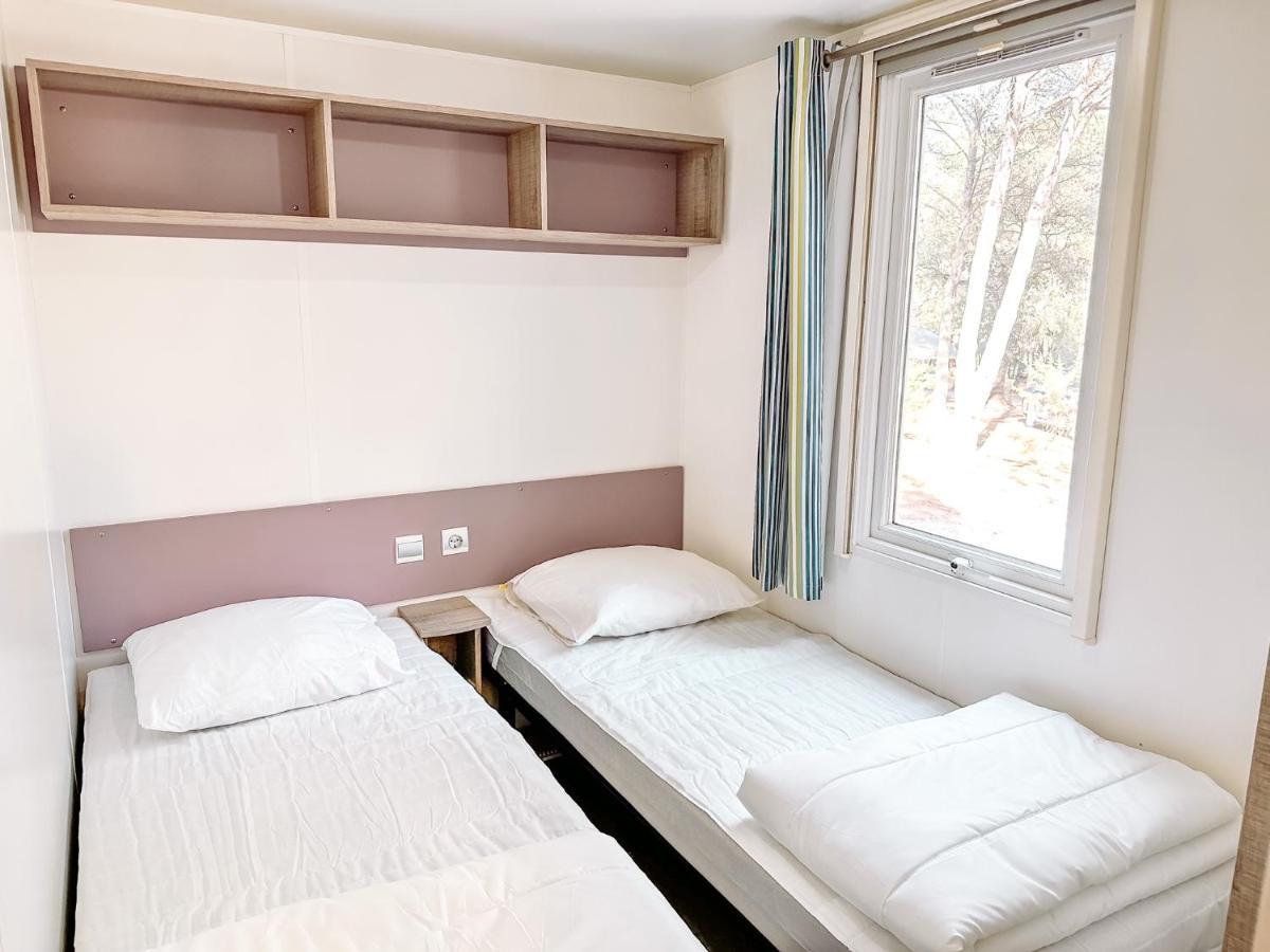 3 Bedroom Chalets Camping Lei Suves - Joycasa Рокбрюн-сюр-Аржан Екстер'єр фото