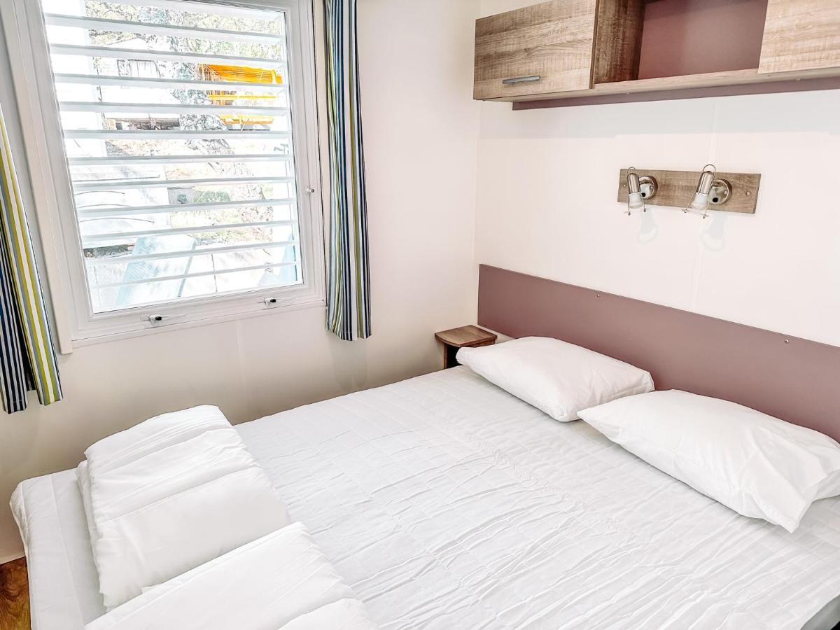 3 Bedroom Chalets Camping Lei Suves - Joycasa Рокбрюн-сюр-Аржан Екстер'єр фото